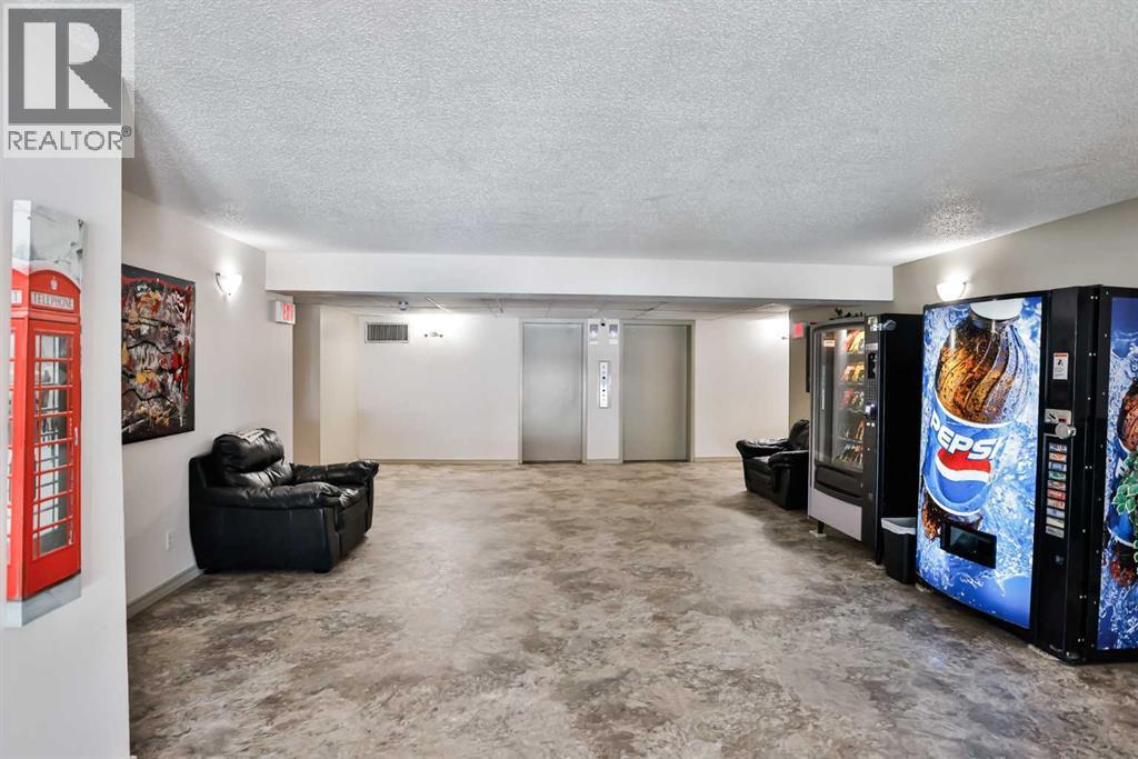 222, 21 Berkeley Place W, Lethbridge, Alberta  T1K 5N1 - Photo 2 - A2249737