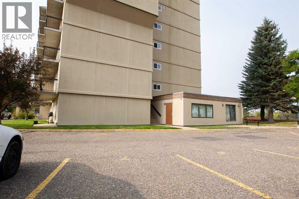 222, 21 Berkeley Place W, Lethbridge, Alberta  T1K 5N1 - Photo 5 - A2249737