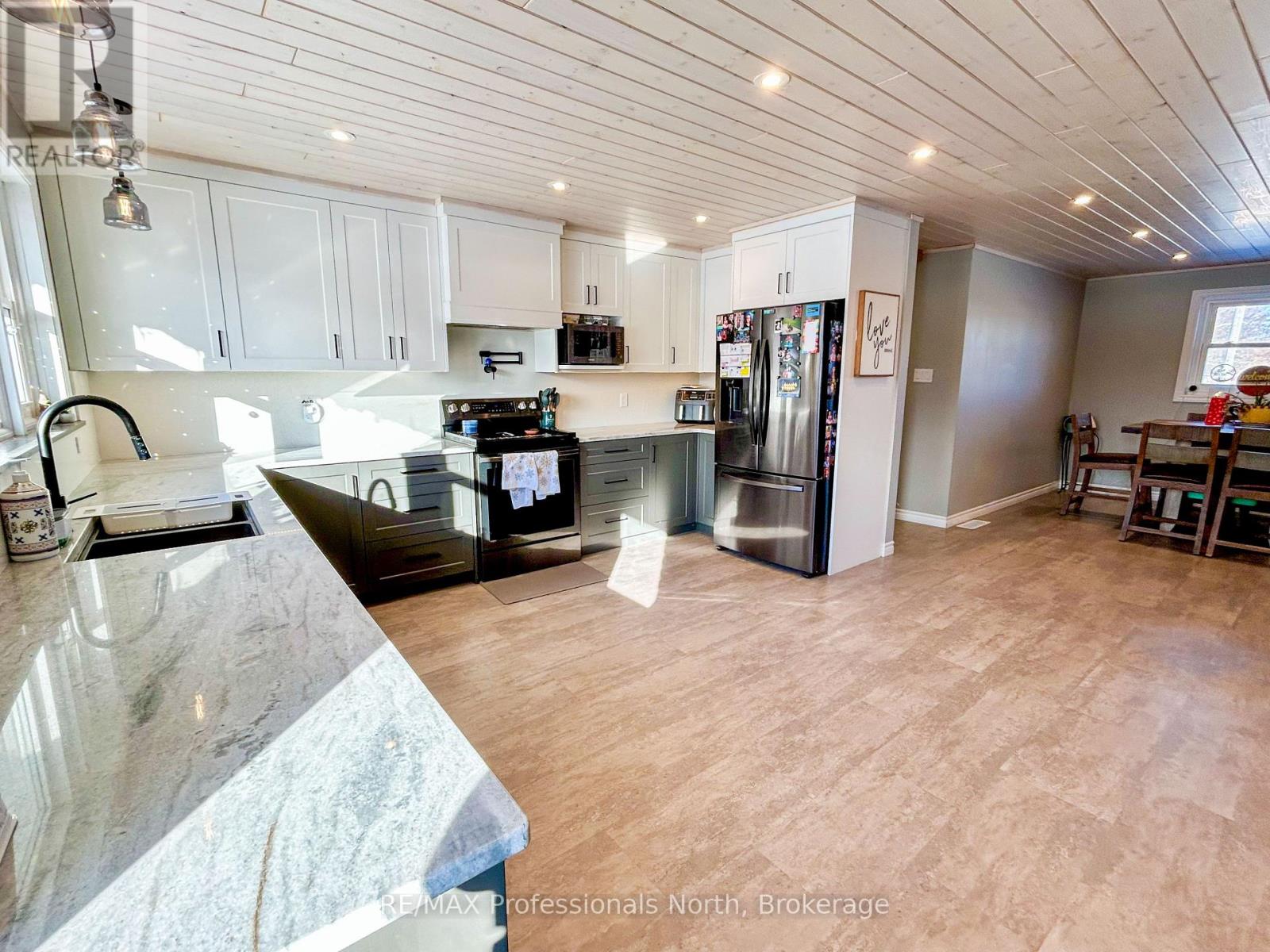 960 5th Line Douro, Douro-Dummer, Ontario  K0L 2H0 - Photo 6 - X12629824