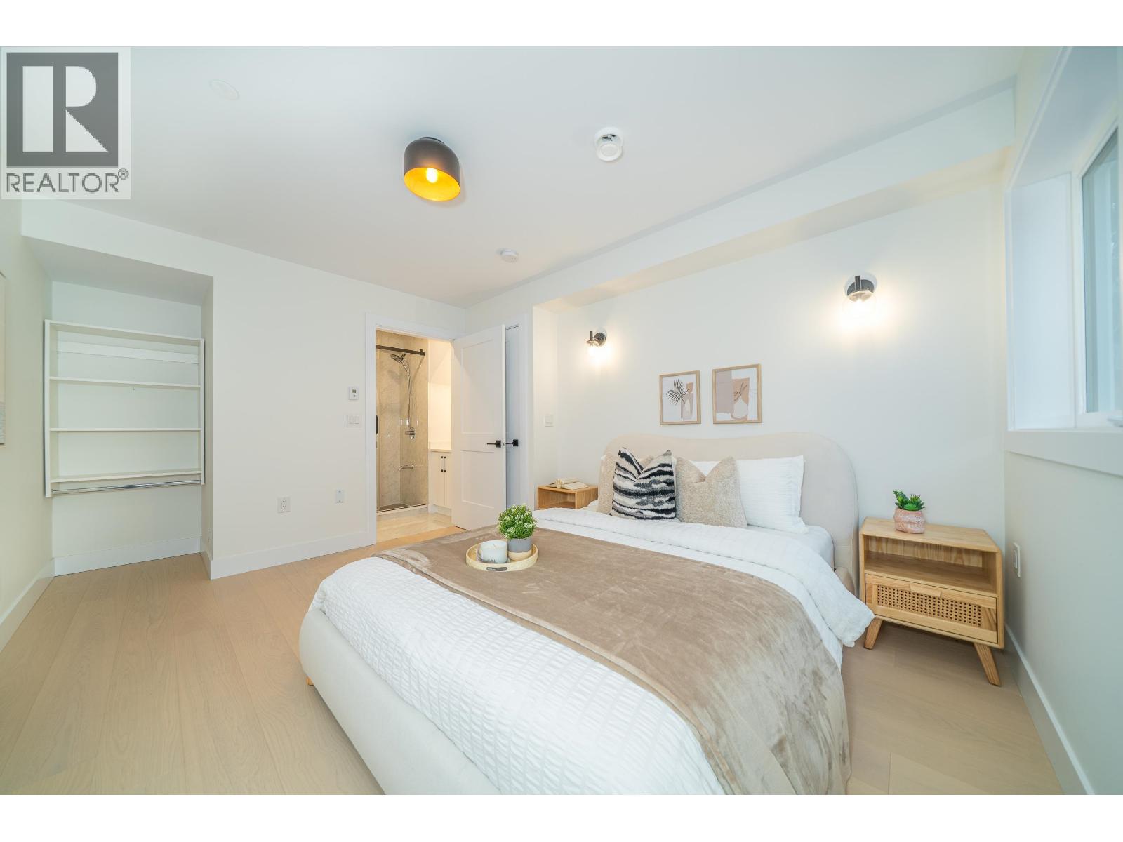 1926 William Street, Vancouver, British Columbia  V5L 2R8 - Photo 8 - R3042460