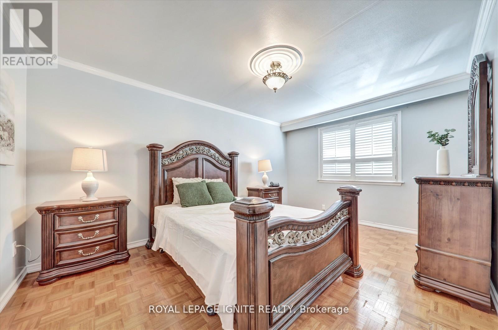 237 Blake Avenue, Toronto, Ontario  M2M 1B8 - Photo 13 - C12629798