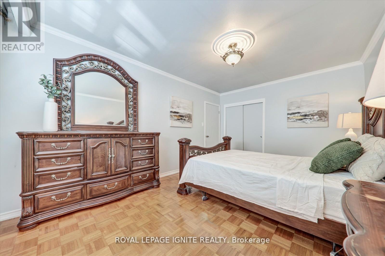 237 Blake Avenue, Toronto, Ontario  M2M 1B8 - Photo 14 - C12629798