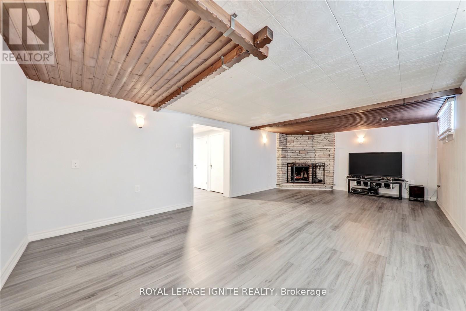 237 Blake Avenue, Toronto, Ontario  M2M 1B8 - Photo 21 - C12629798