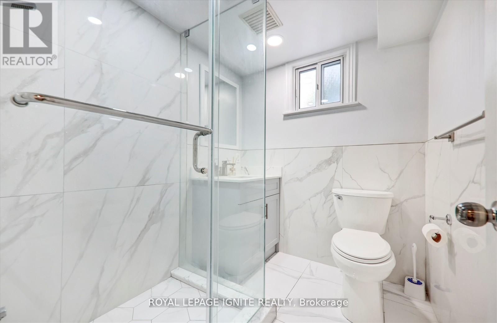 237 Blake Avenue, Toronto, Ontario  M2M 1B8 - Photo 23 - C12629798