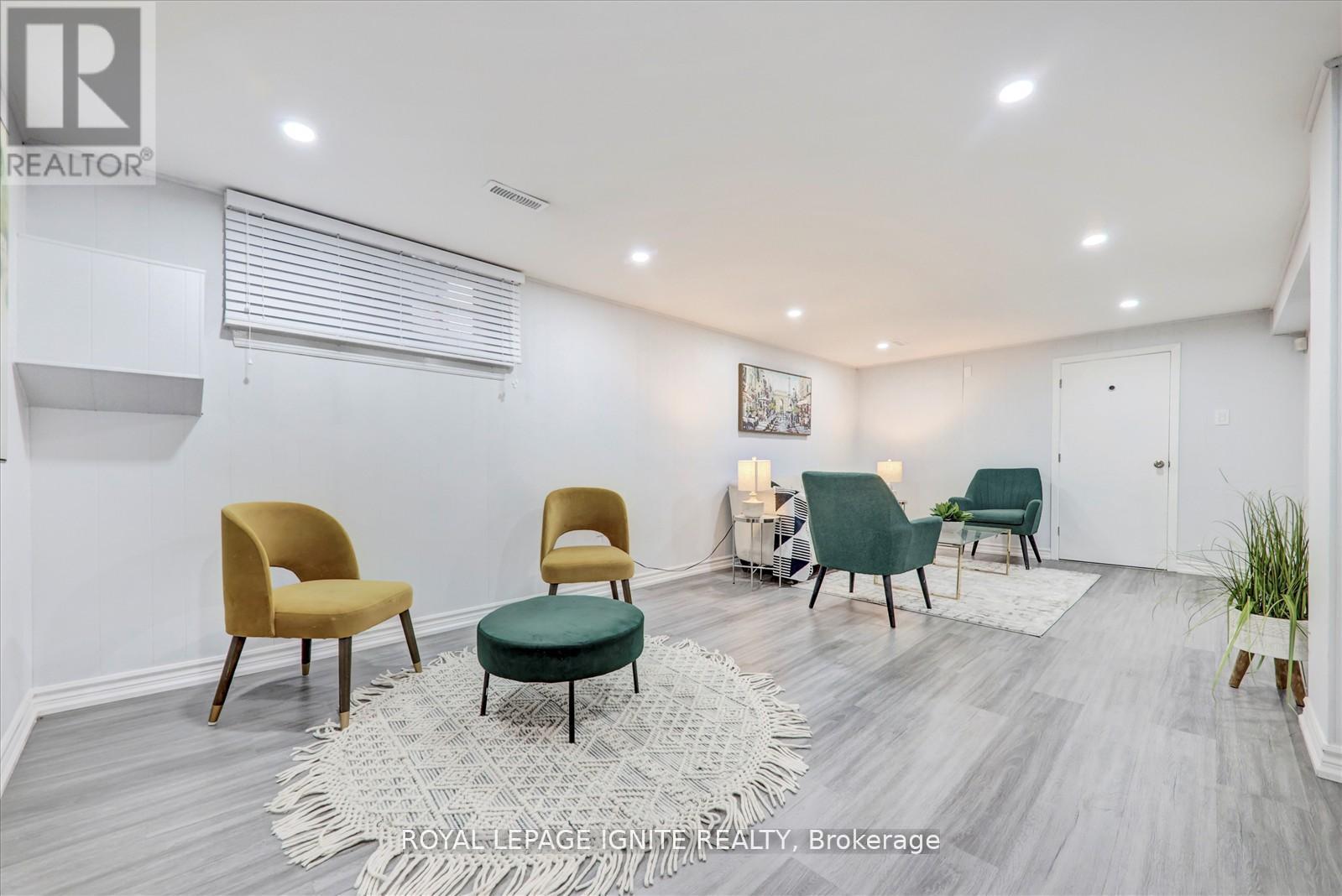 237 Blake Avenue, Toronto, Ontario  M2M 1B8 - Photo 24 - C12629798