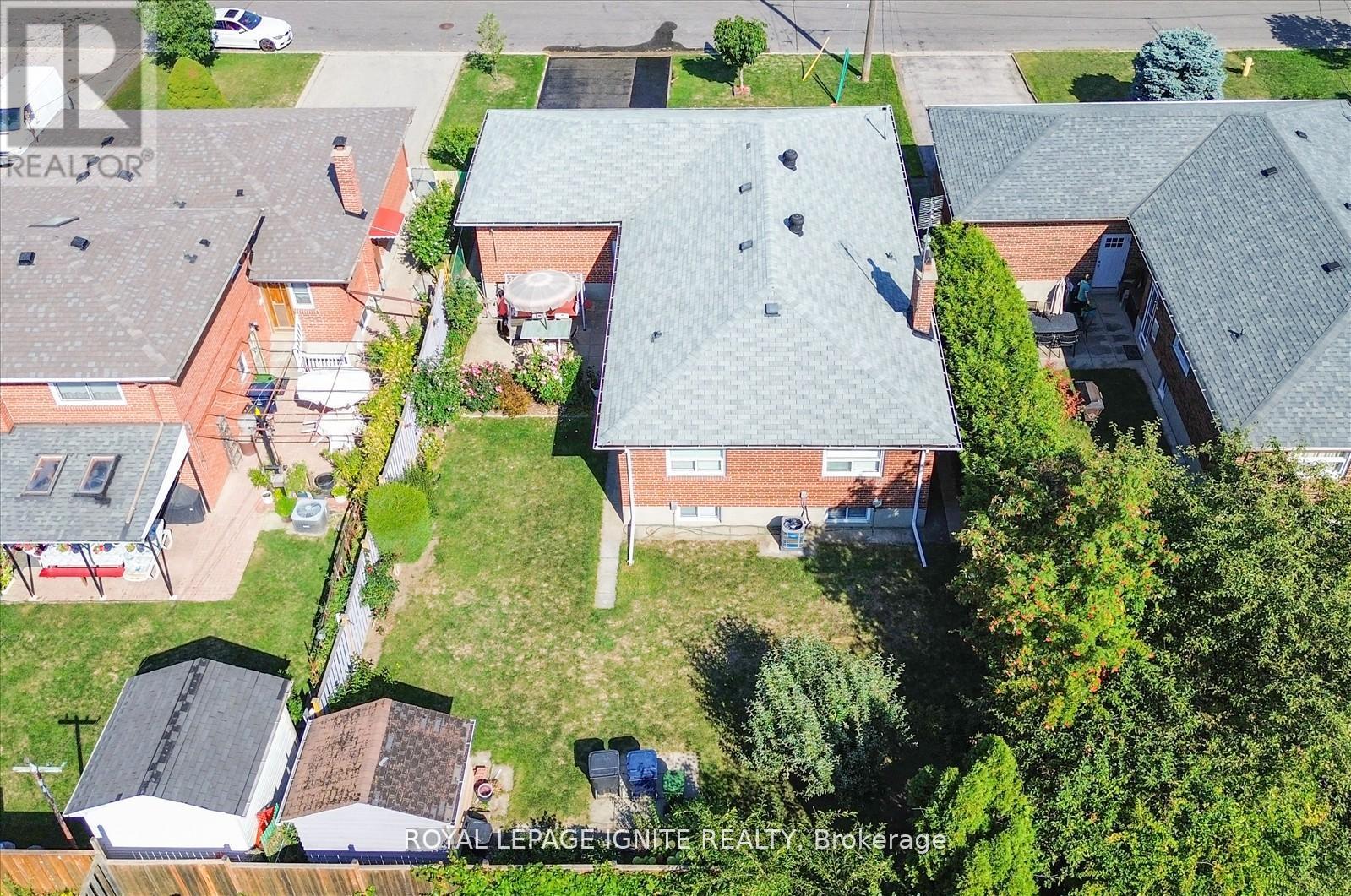 237 Blake Avenue, Toronto, Ontario  M2M 1B8 - Photo 32 - C12629798
