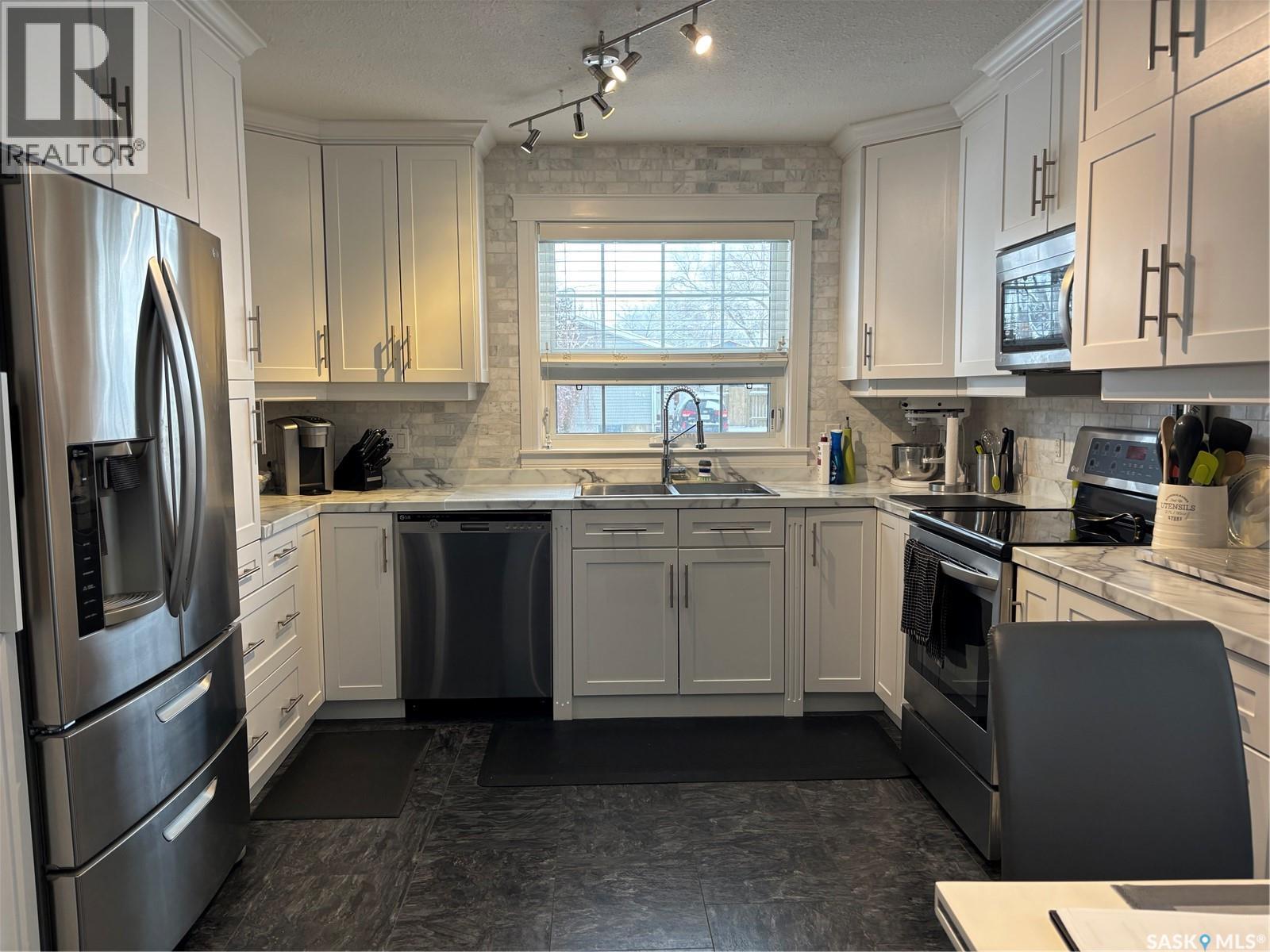 1621 Blackwood Drive, Prince Albert, Saskatchewan  S6V 7B9 - Photo 4 - SK025524