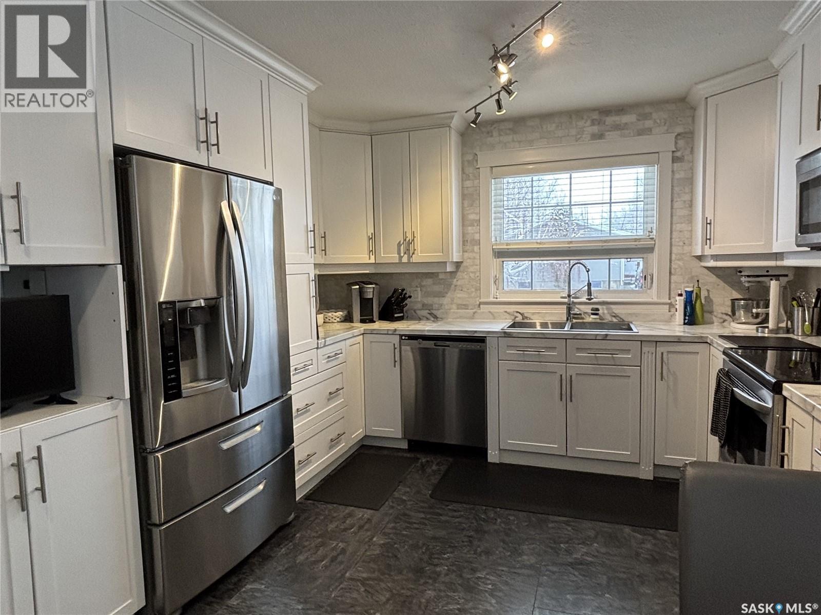 1621 Blackwood Drive, Prince Albert, Saskatchewan  S6V 7B9 - Photo 5 - SK025524