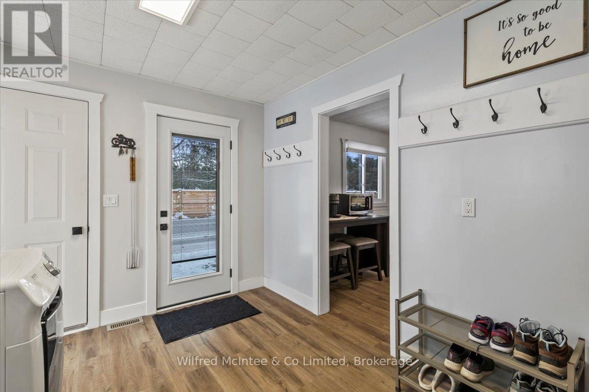 38 Allister Place, South Bruce Peninsula, Ontario N0H 2G0 - Photo 10 - X12608086