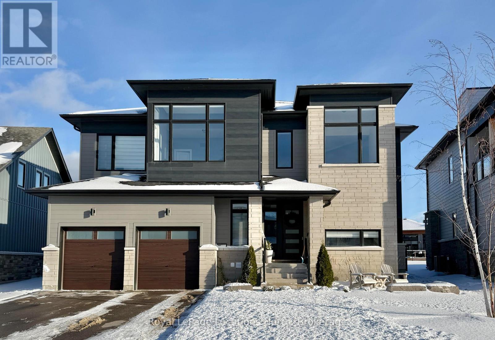 143 Springside Crescent, Blue Mountains, Ontario L9Y 5J6 - Photo 1 - X12451159