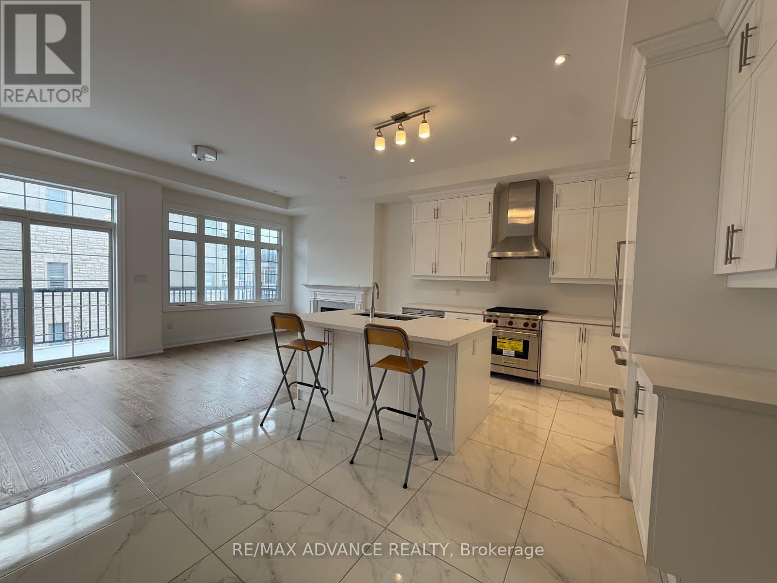 4201 Major Mackenzie Dr Drive, Markham, Ontario  L6C 3L5 - Photo 4 - N12629804