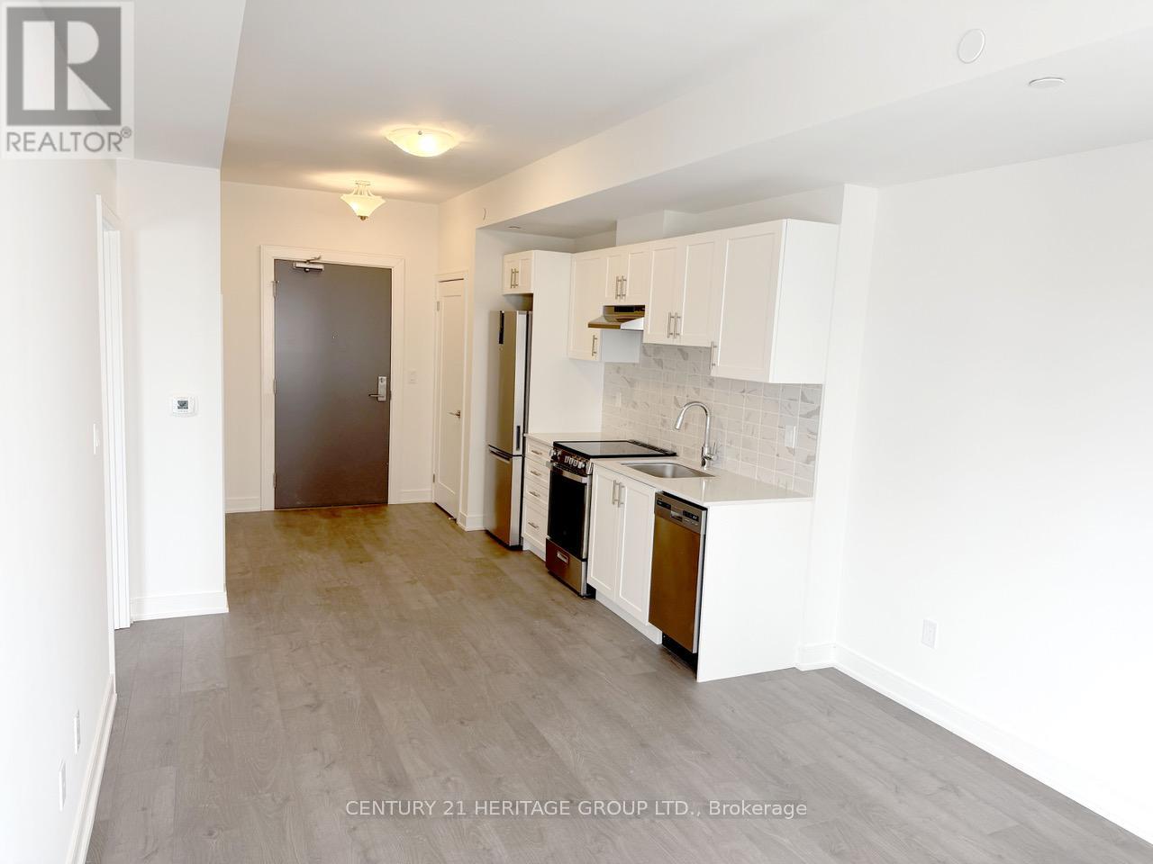 A906 - 705 Davis Drive, Newmarket, Ontario  L3Y 2R2 - Photo 3 - N12629820