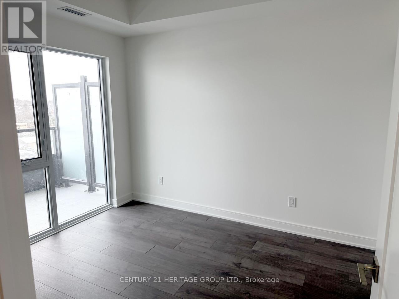 A906 - 705 Davis Drive, Newmarket, Ontario  L3Y 2R2 - Photo 5 - N12629820