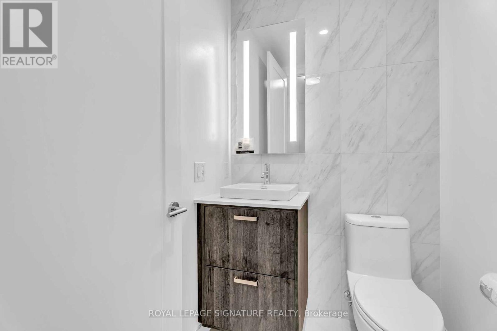 516 - 399 Royal Orchard Boulevard, Markham, Ontario  L3T 0H4 - Photo 5 - N12629850