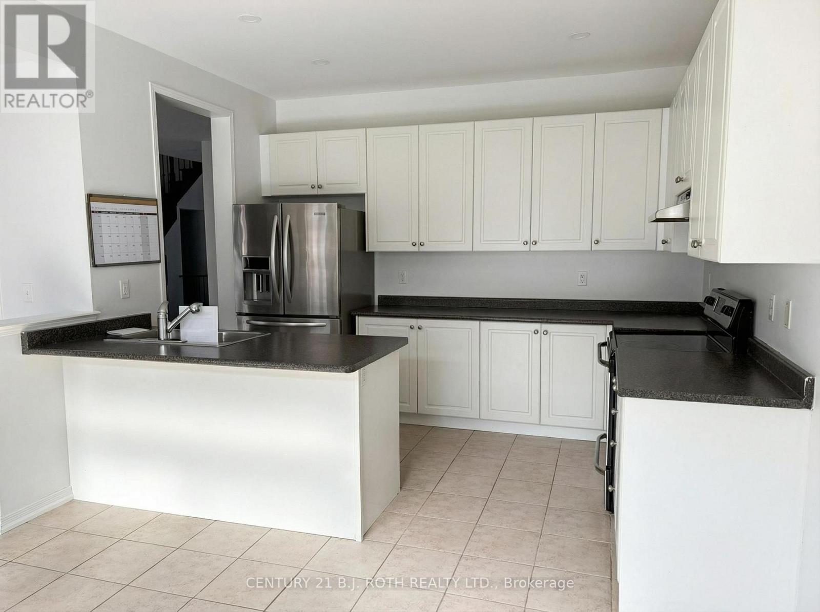 23 Adams Road, New Tecumseth (Alliston), Ontario  L9R 0L1 - Photo 5 - N12629862