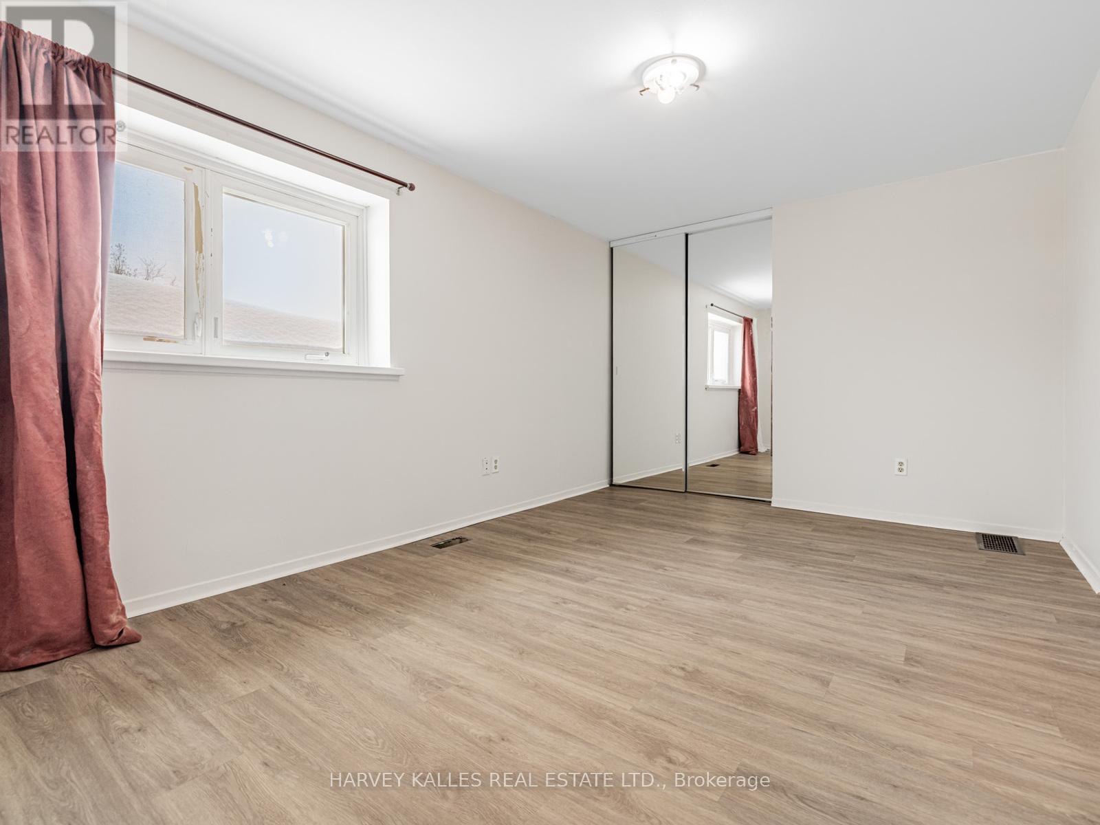 263 Browning Trail, Barrie, Ontario L4N 5C9 - Photo 17 - S12629876