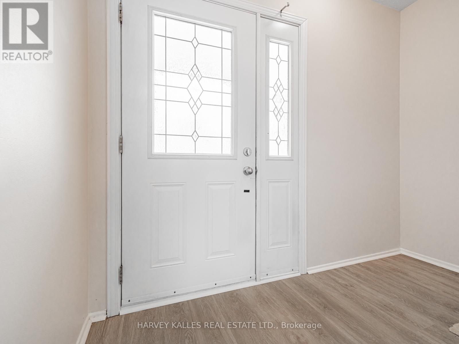 263 Browning Trail, Barrie, Ontario L4N 5C9 - Photo 2 - S12629876