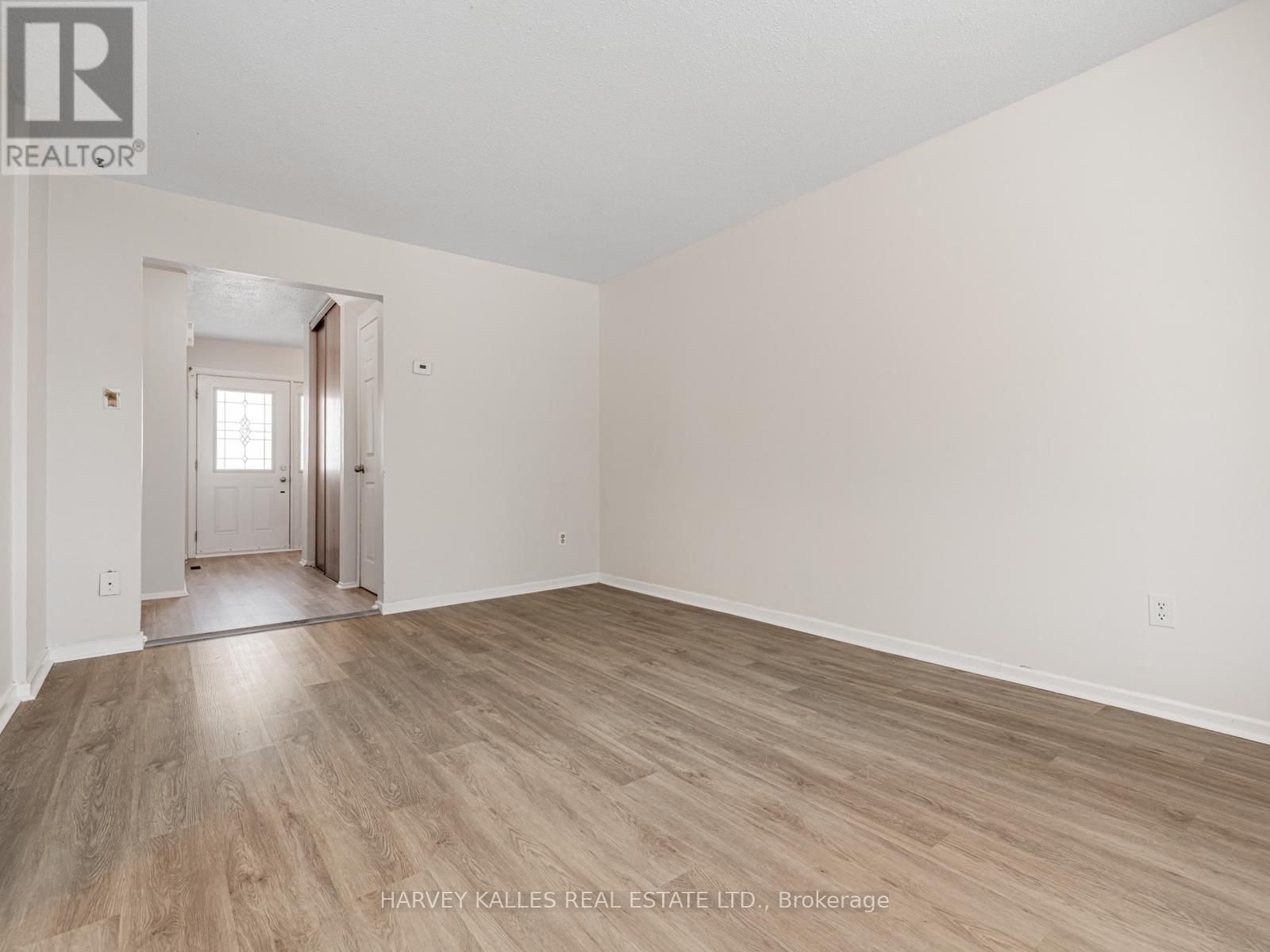 263 Browning Trail, Barrie, Ontario L4N 5C9 - Photo 4 - S12629876