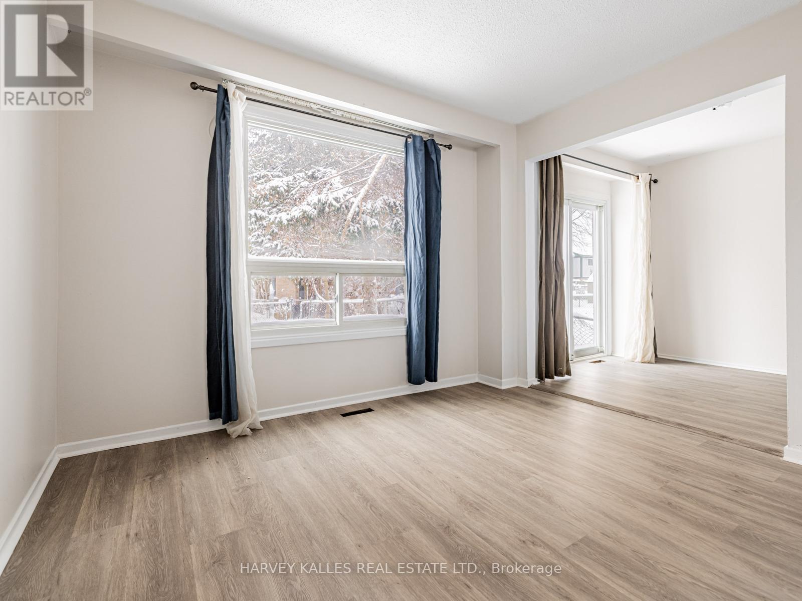 263 Browning Trail, Barrie, Ontario L4N 5C9 - Photo 8 - S12629876