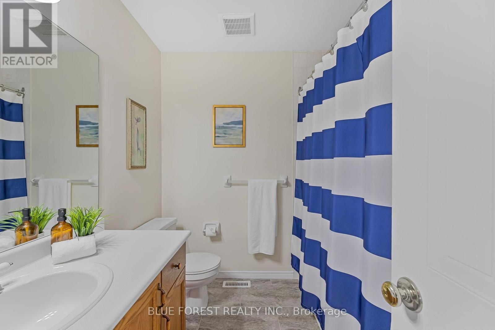 930 Railton Avenue, London East (East I), Ontario  N5V 4V7 - Photo 12 - X12422091