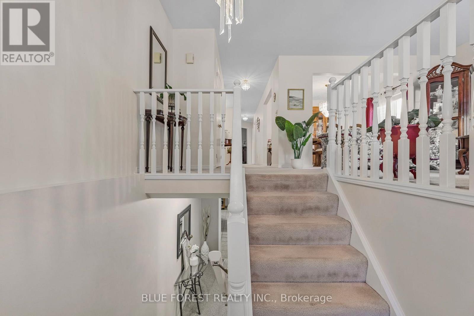 930 Railton Avenue, London East (East I), Ontario  N5V 4V7 - Photo 2 - X12422091