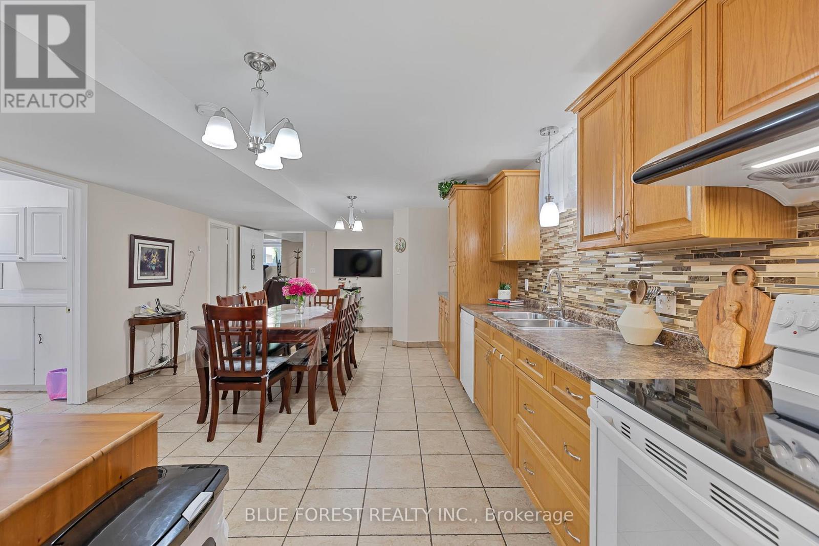 930 Railton Avenue, London East (East I), Ontario  N5V 4V7 - Photo 24 - X12422091
