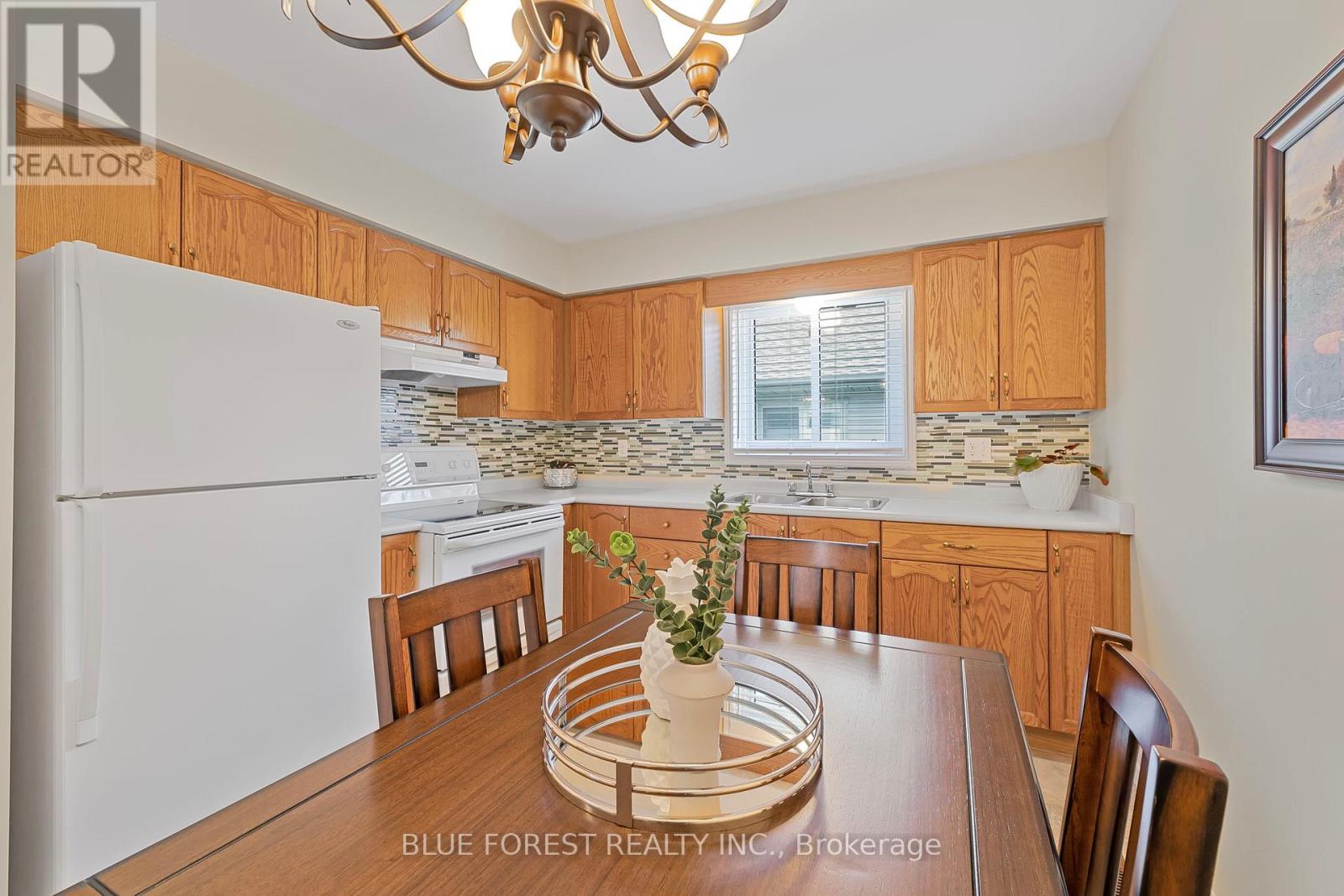 930 Railton Avenue, London East (East I), Ontario  N5V 4V7 - Photo 7 - X12422091