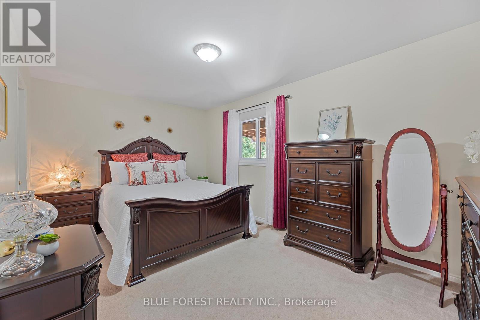 930 Railton Avenue, London East (East I), Ontario  N5V 4V7 - Photo 9 - X12422091