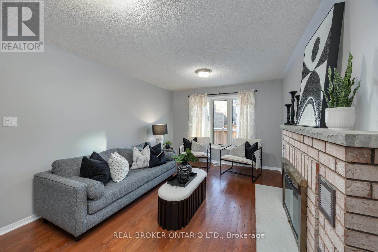 26 Falstaff Crescent, Whitby, Ontario  L1R 1W3 - Photo 14 - E12629956