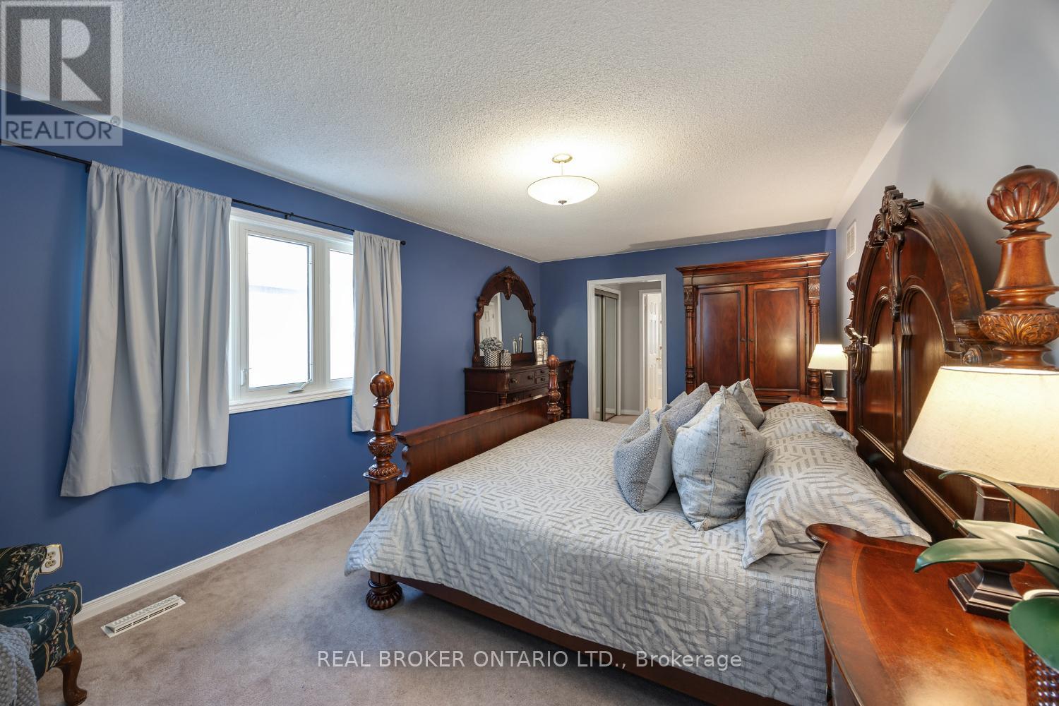 26 Falstaff Crescent, Whitby, Ontario  L1R 1W3 - Photo 24 - E12629956