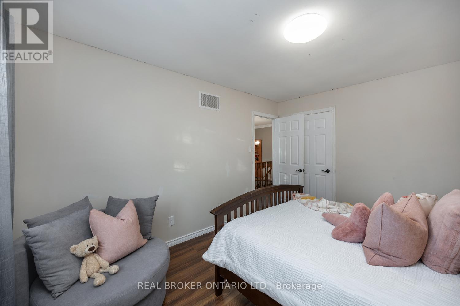 26 Falstaff Crescent, Whitby, Ontario  L1R 1W3 - Photo 32 - E12629956