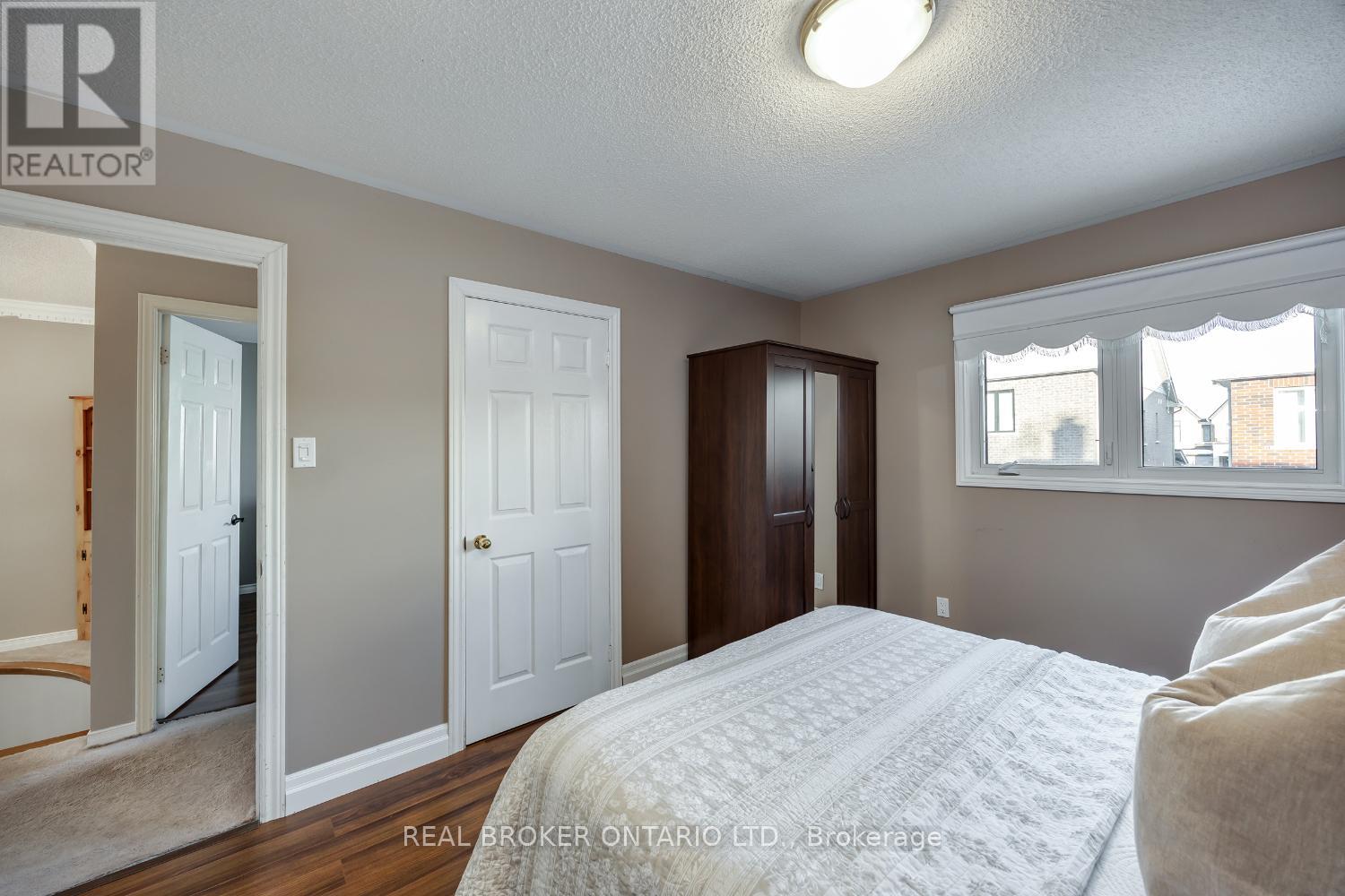 26 Falstaff Crescent, Whitby, Ontario  L1R 1W3 - Photo 34 - E12629956