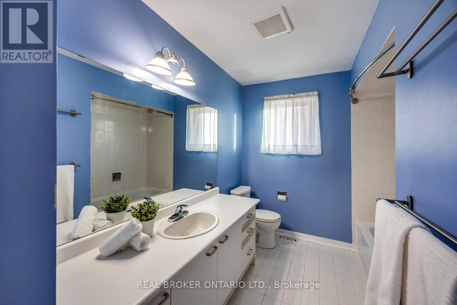 26 Falstaff Crescent, Whitby, Ontario  L1R 1W3 - Photo 38 - E12629956