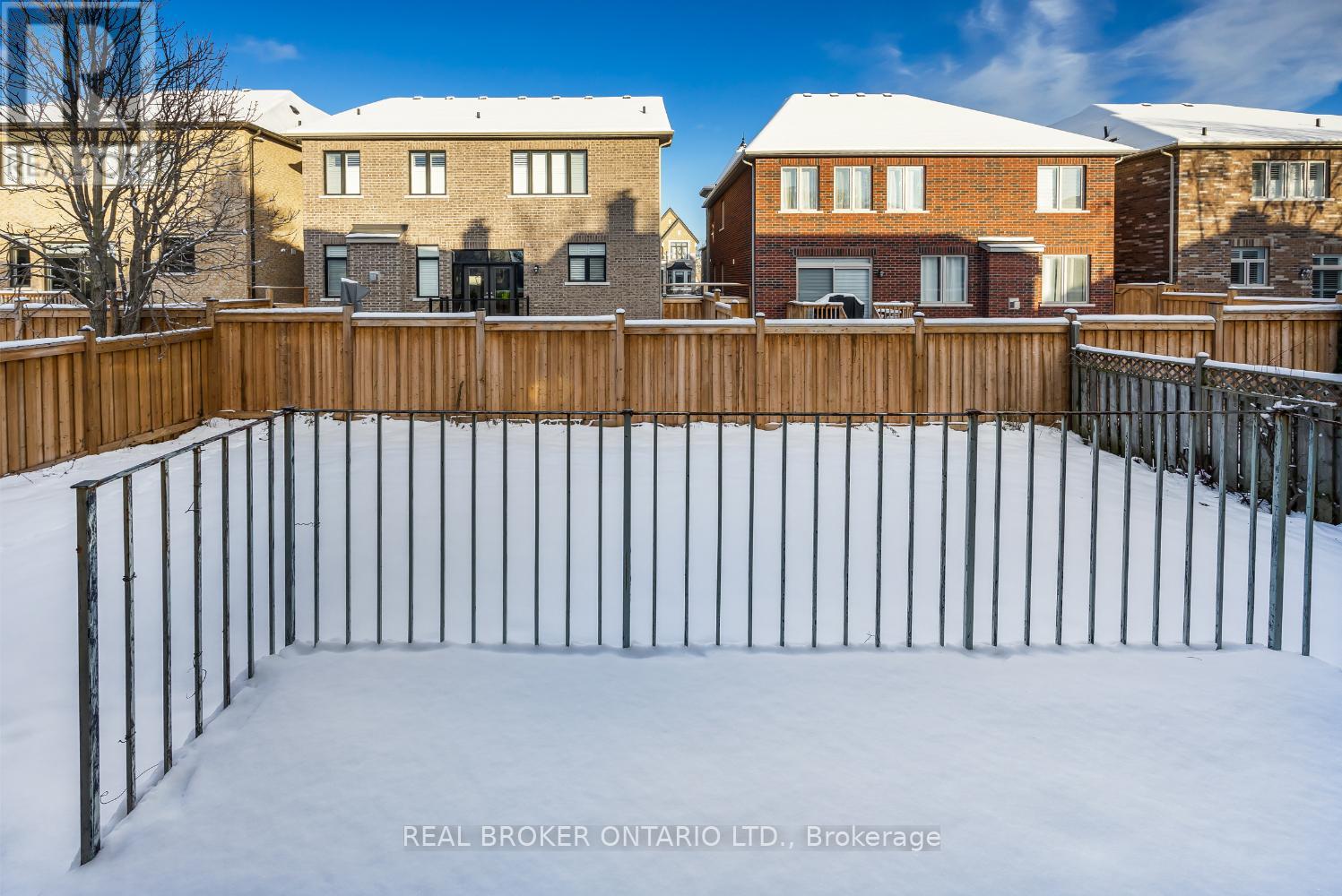 26 Falstaff Crescent, Whitby, Ontario  L1R 1W3 - Photo 49 - E12629956