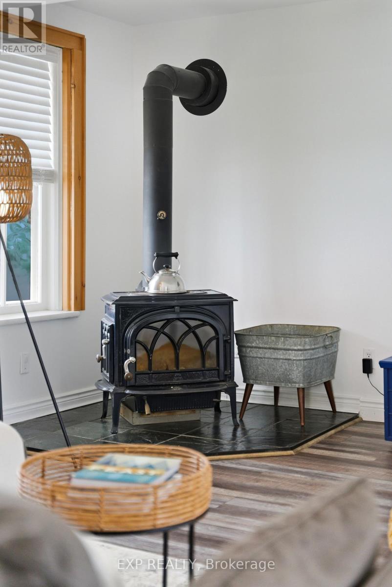 459 County Road 19, Prince Edward County, Ontario  K0K 1A0 - Photo 7 - X12629946