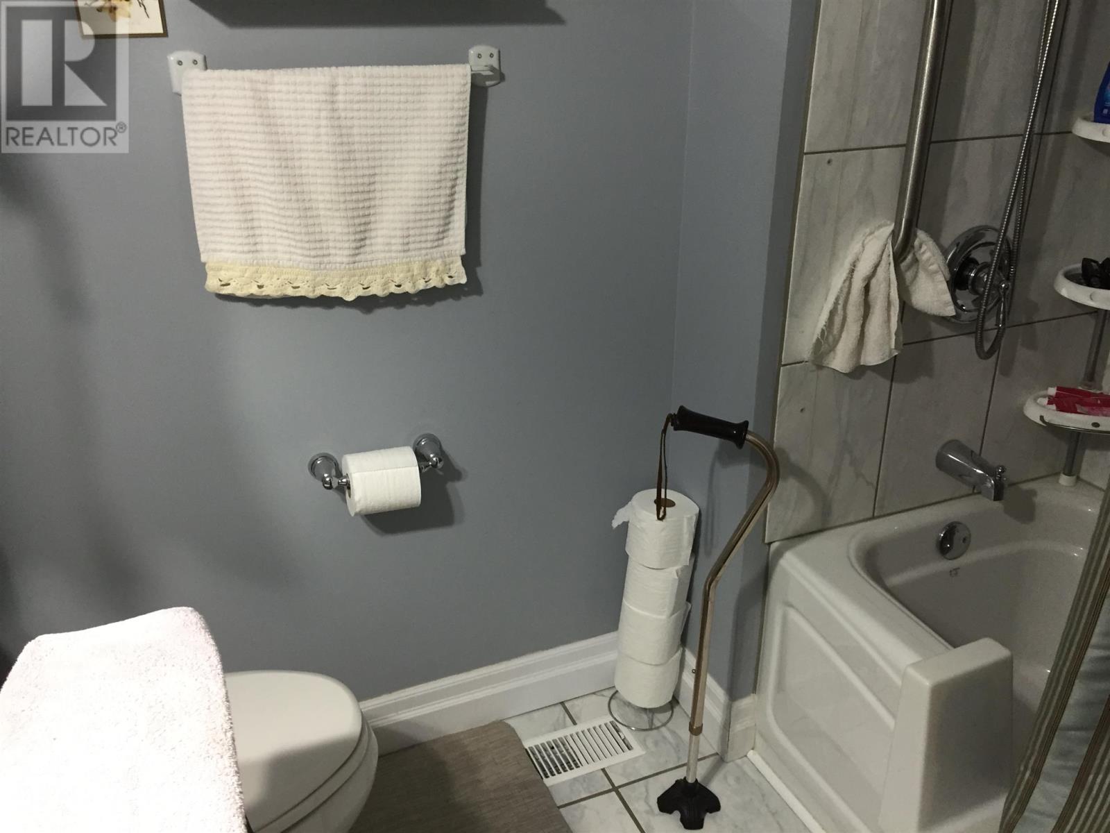 4 Albert St, Elliot Lake, Ontario  P5A 2Y8 - Photo 14 - SM253463