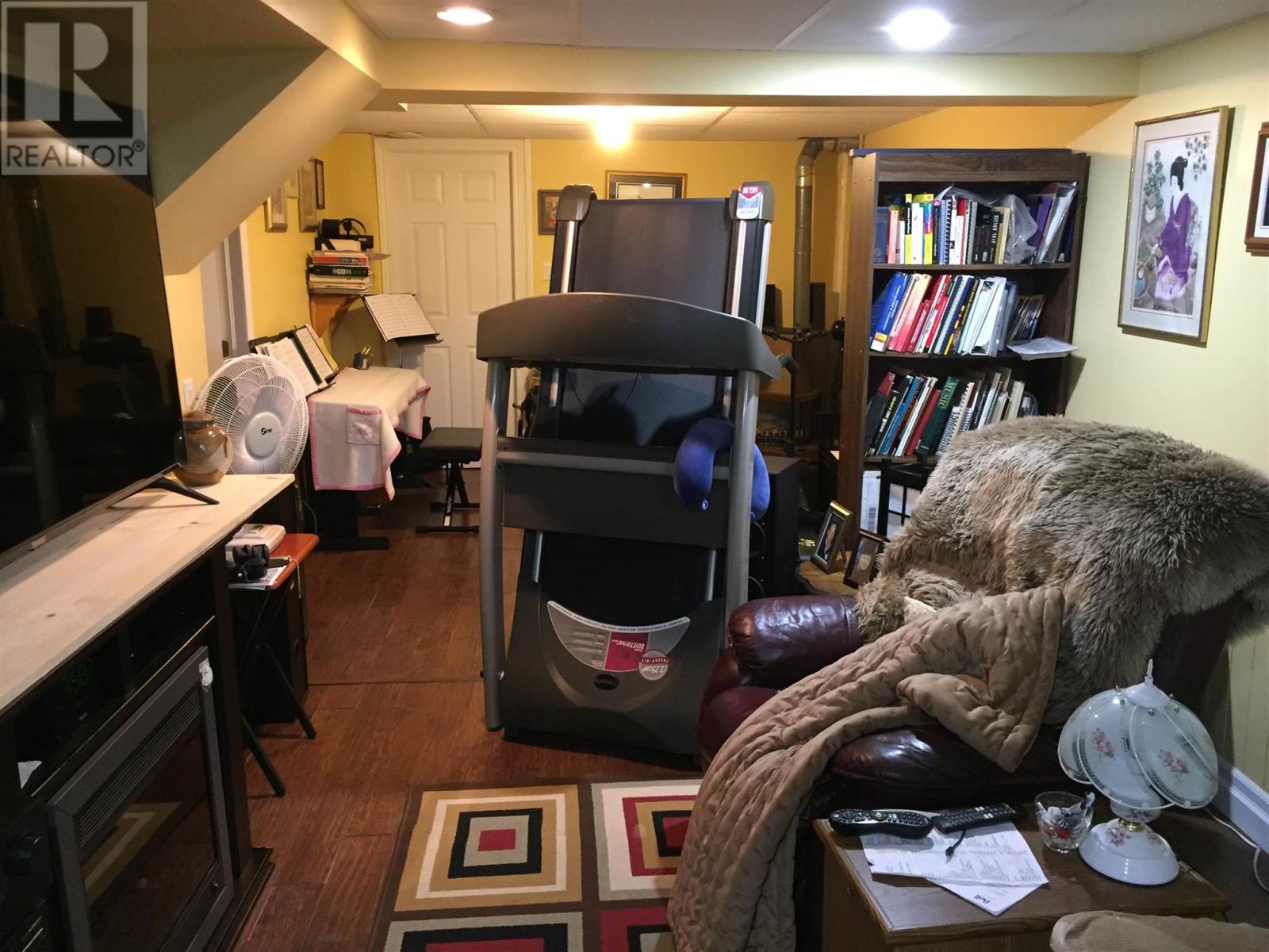 4 Albert St, Elliot Lake, Ontario  P5A 2Y8 - Photo 21 - SM253463