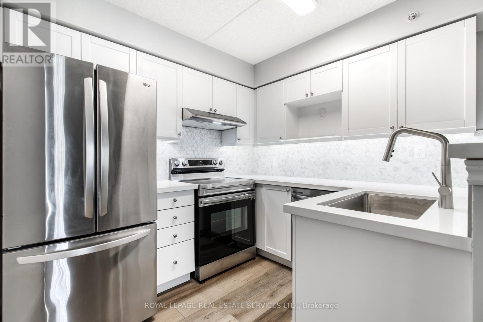 308 - 1480 Bishops Gate, Oakville, Ontario  L6M 4N4 - Photo 10 - W12629802