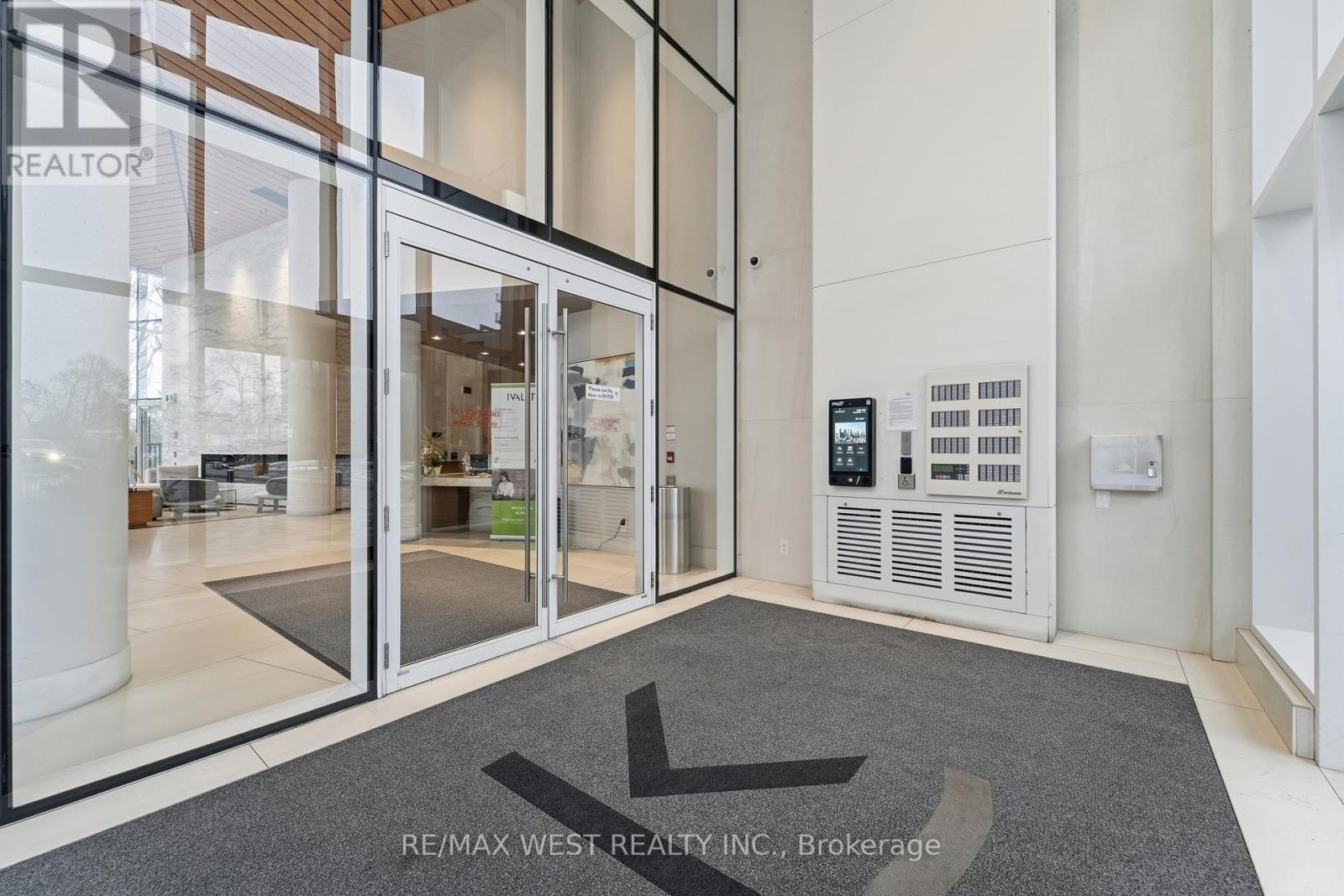 603 - 20 Brin Drive, Toronto (Edenbridge-Humber Valley), Ontario  M8X 0B2 - Photo 2 - W12629834