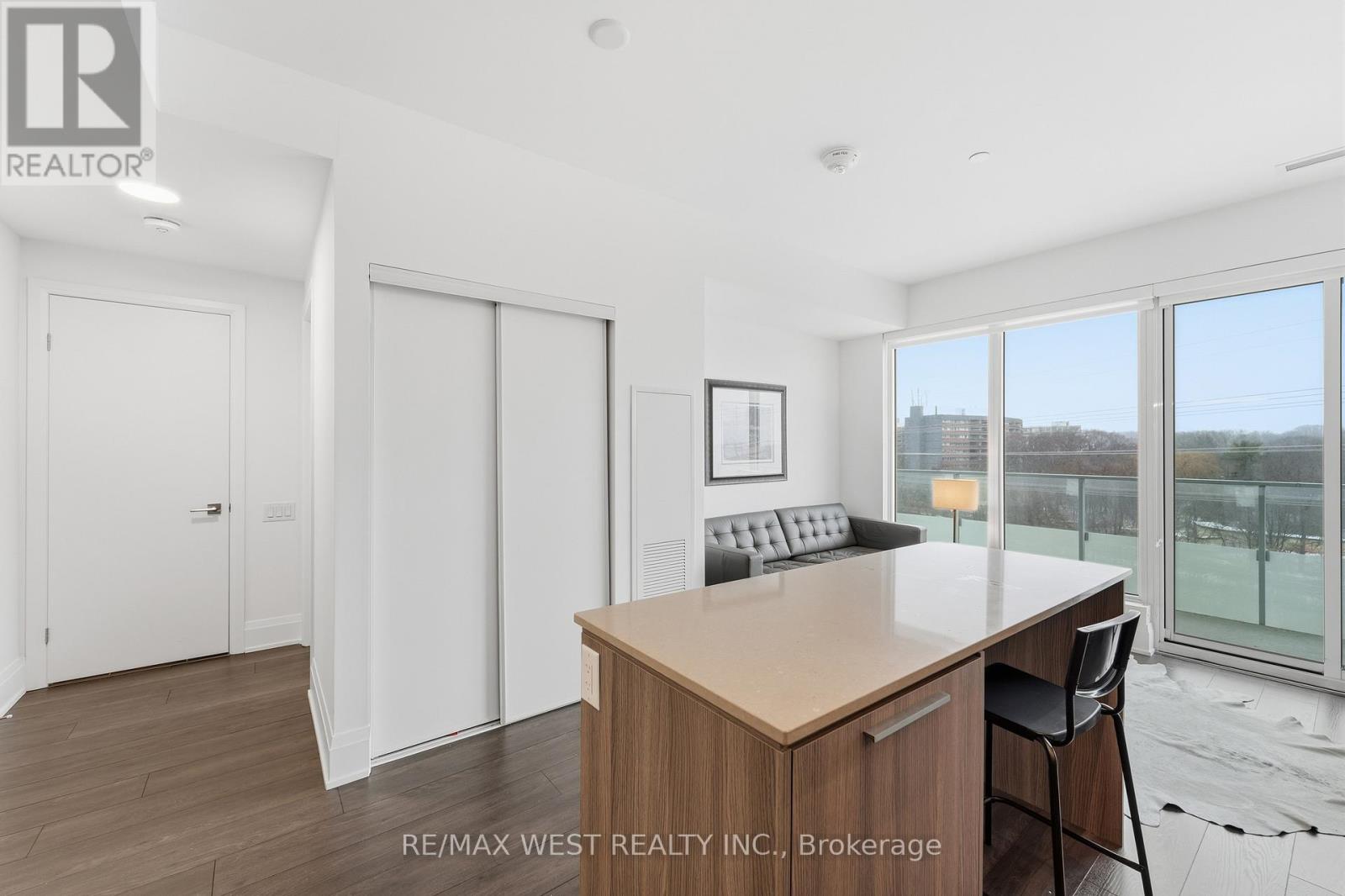 603 - 20 Brin Drive, Toronto (Edenbridge-Humber Valley), Ontario  M8X 0B2 - Photo 6 - W12629834