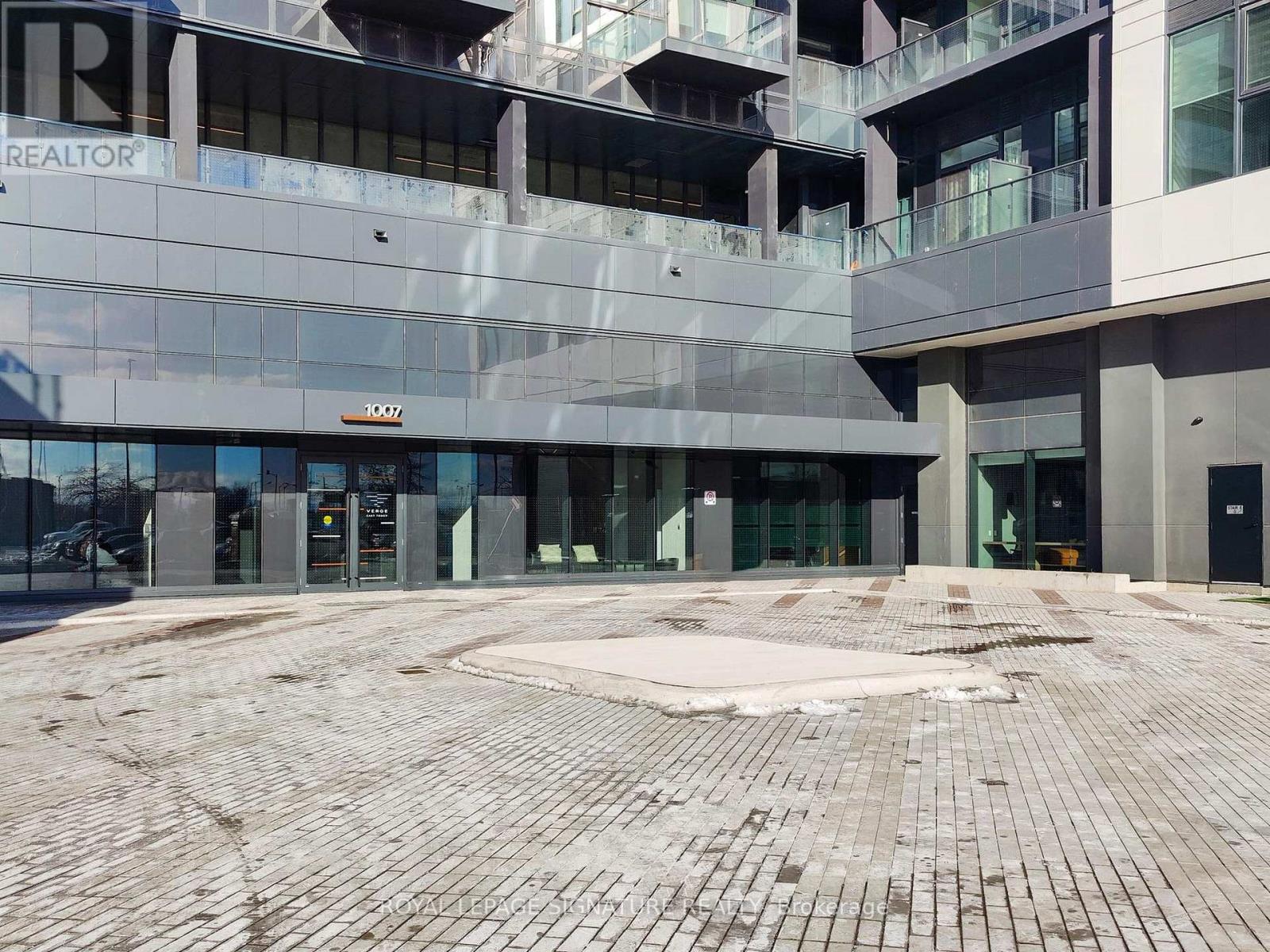 818 - 1007 The Queensway, Toronto (Islington-City Centre West), Ontario  M8Z 6C7 - Photo 2 - W12629836