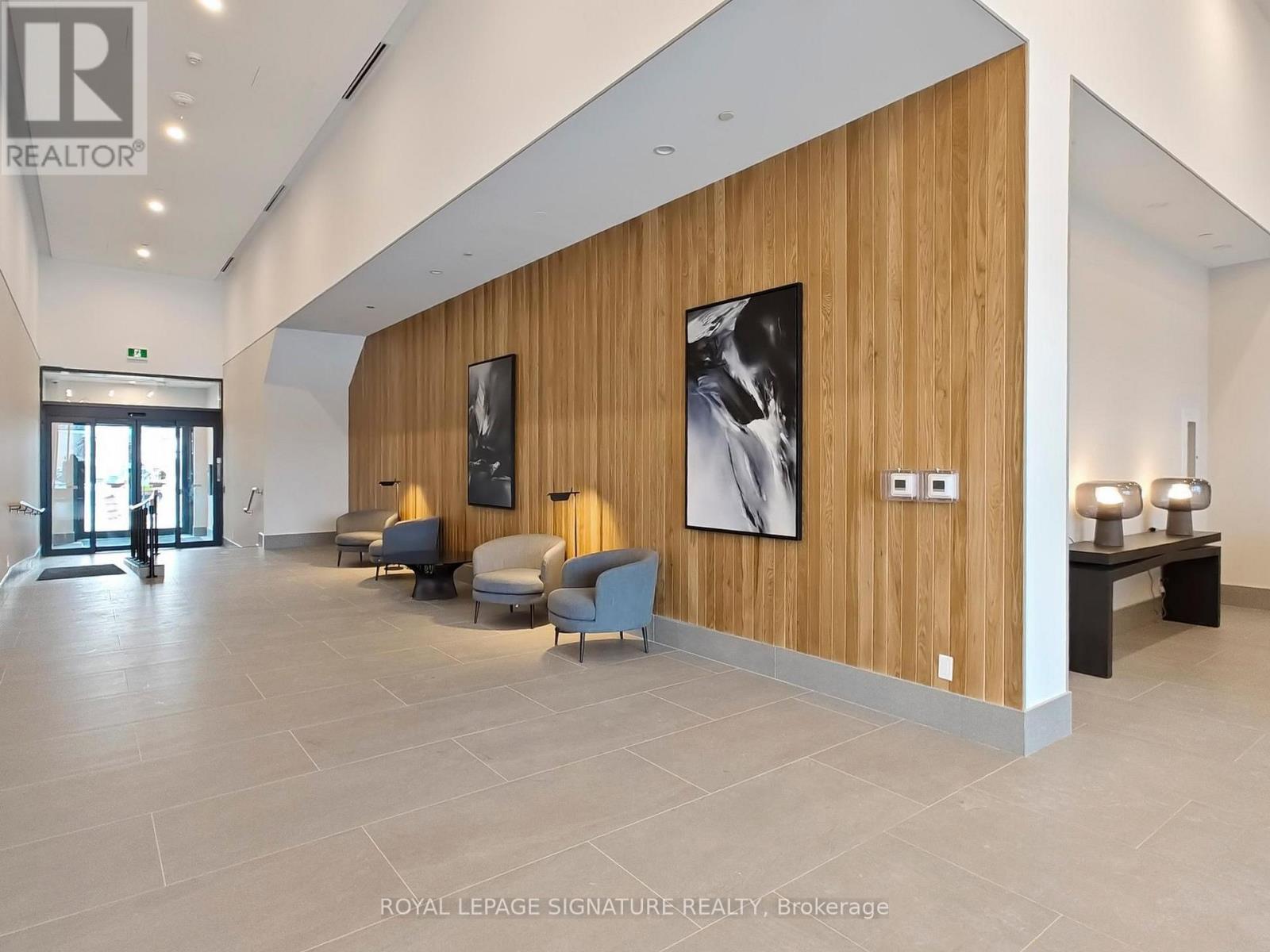 818 - 1007 The Queensway, Toronto (Islington-City Centre West), Ontario  M8Z 6C7 - Photo 4 - W12629836