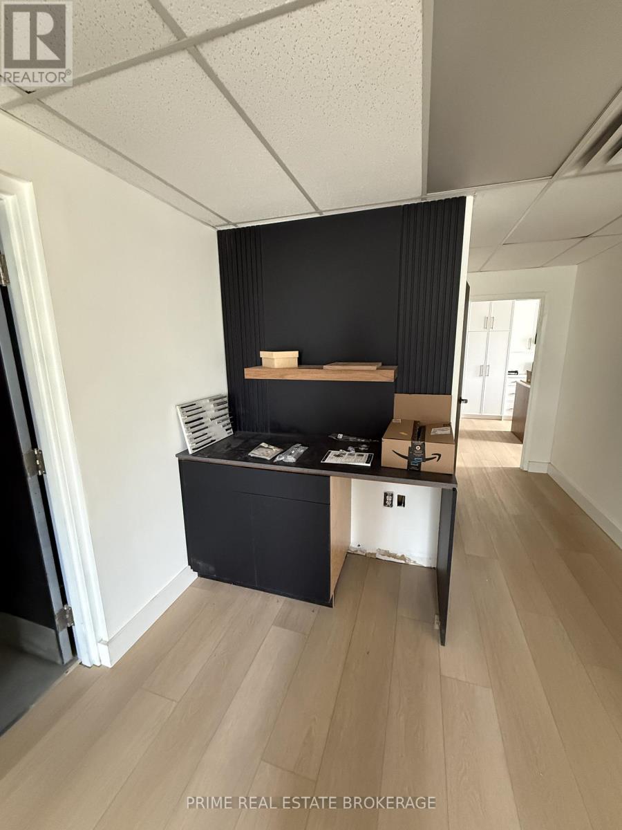 Front - 312 Sovereign Road, London East, Ontario  N6M 1A7 - Photo 6 - X12629982