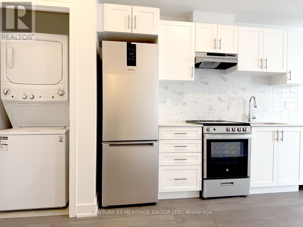 A906 - 705 Davis Drive, Newmarket, Ontario  L3Y 2R2 - Photo 4 - N12629820