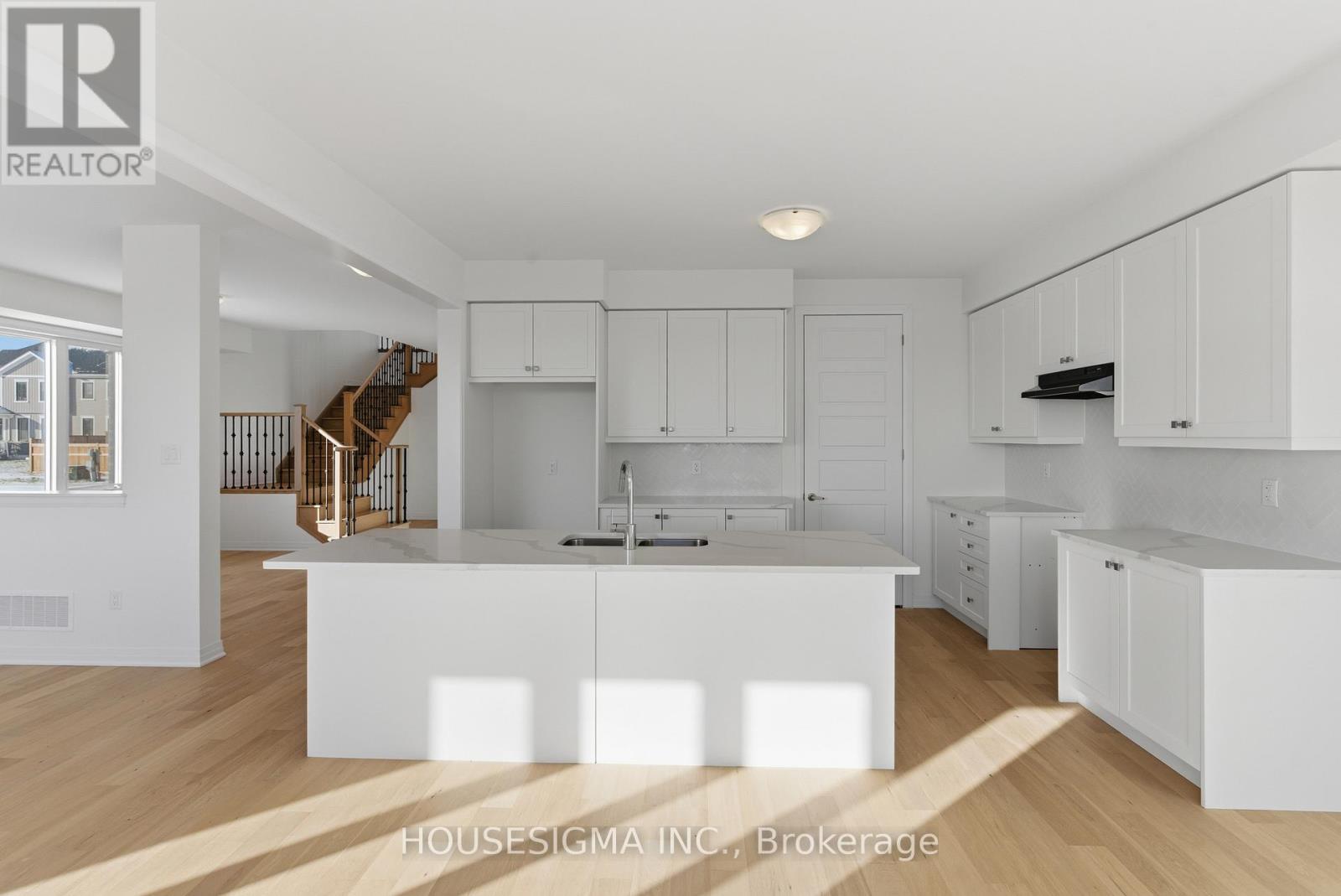 138 Aviron Crescent, Welland (Dain City), Ontario  L3B 0M5 - Photo 6 - X12611828