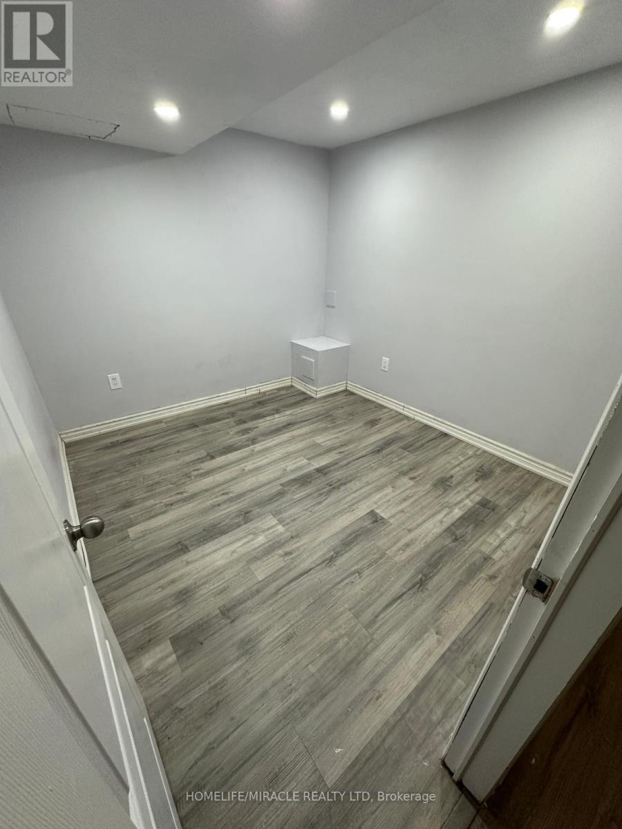 27 - 595 Third Street, London East, Ontario  N5V 4A1 - Photo 14 - X12629806