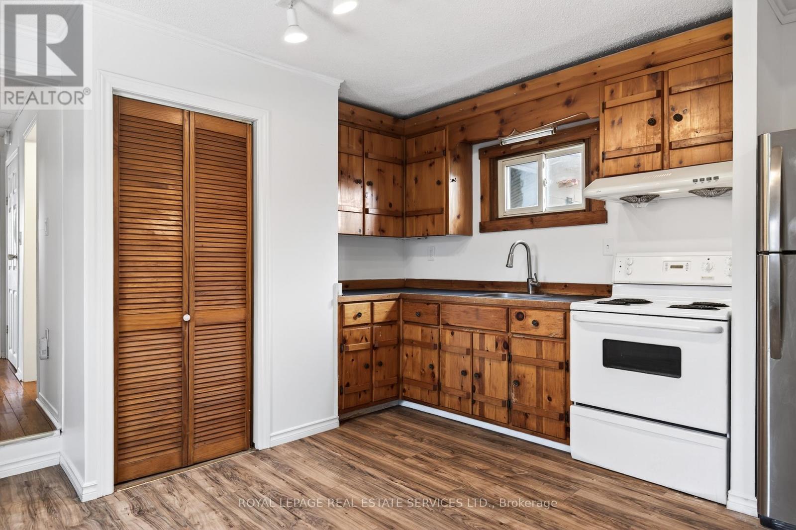 53 Kinsey Street, St. Catharines (Western Hill), Ontario  L2S 1E2 - Photo 21 - X12629812