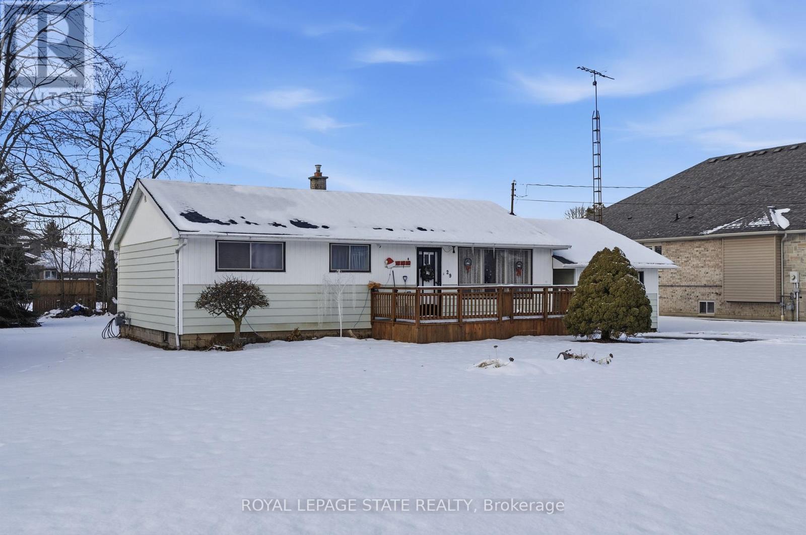 29 LECKIE AVENUE, Hamilton, Ontario