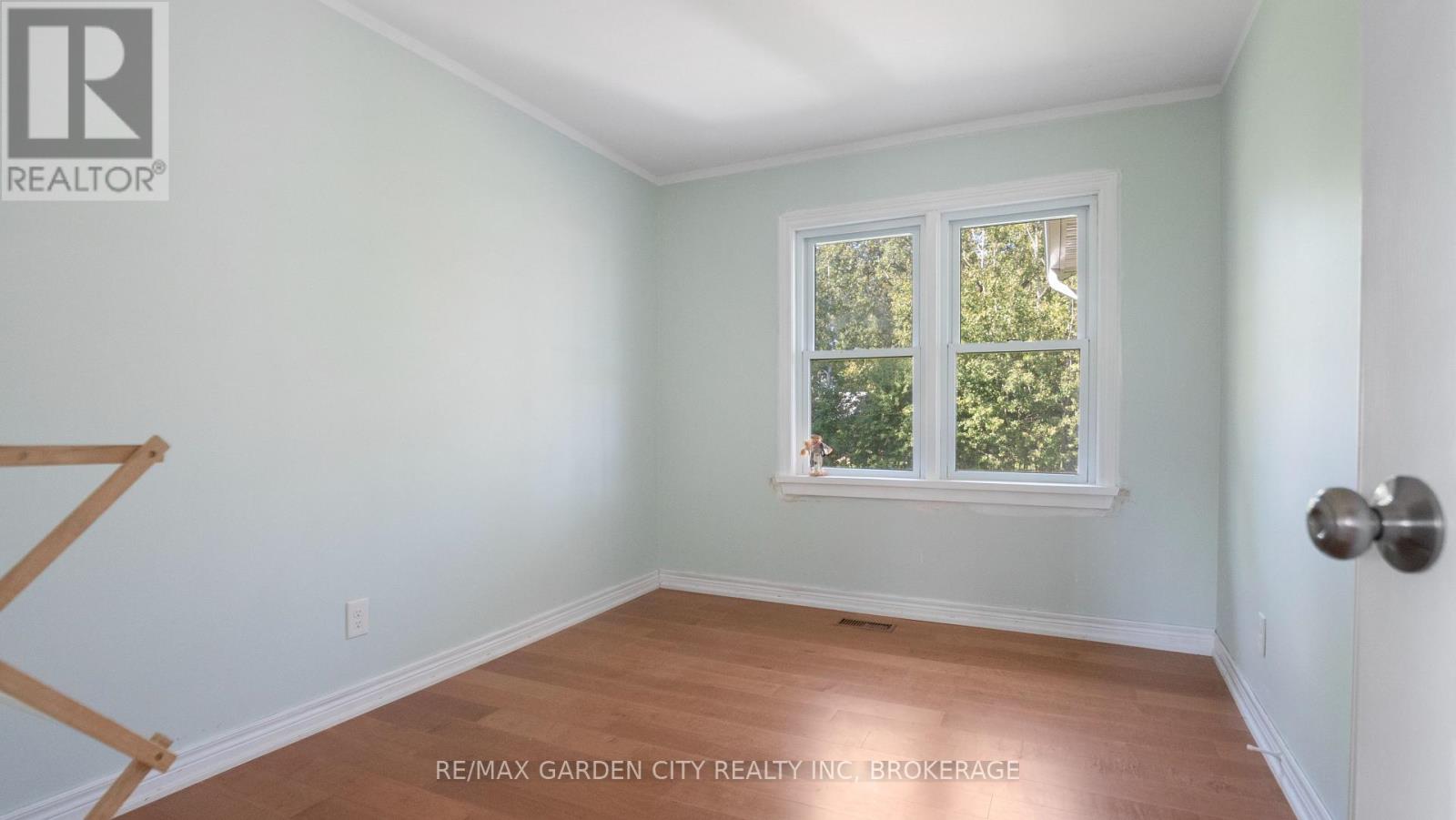 611 Clare Avenue, Welland, Ontario  L3C 3B9 - Photo 11 - X12629970