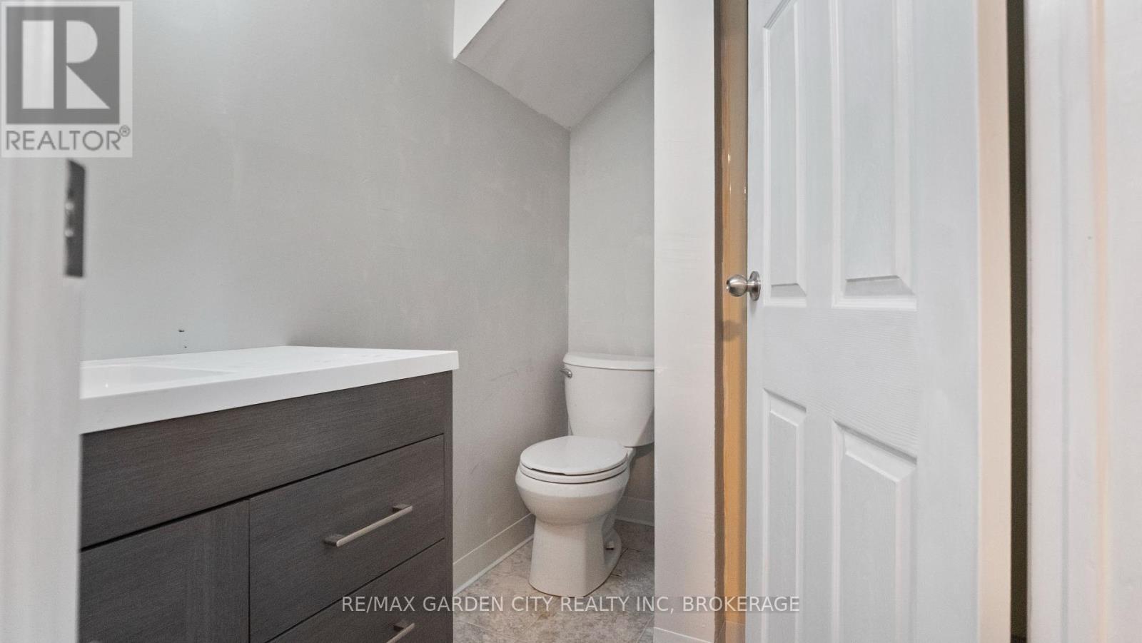 611 Clare Avenue, Welland, Ontario  L3C 3B9 - Photo 14 - X12629970